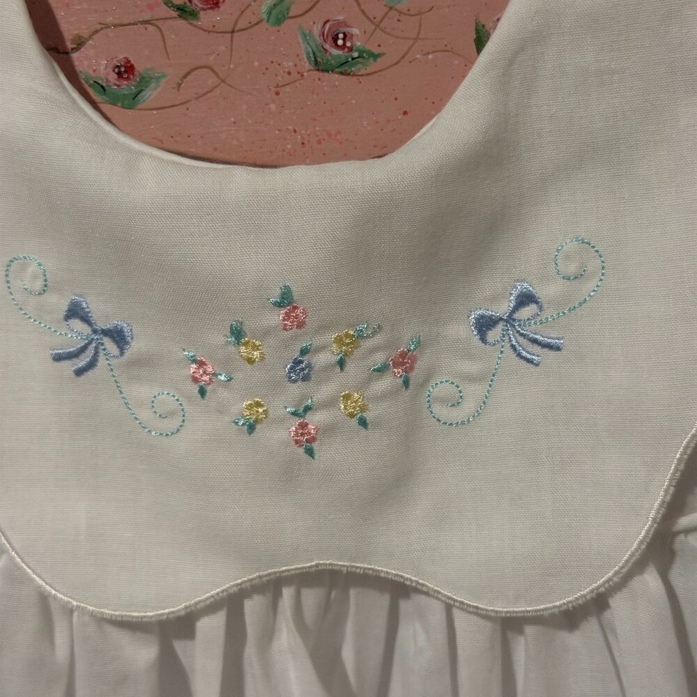 Baby girl embroidered dress